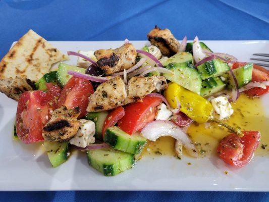 Greek salad with chicken