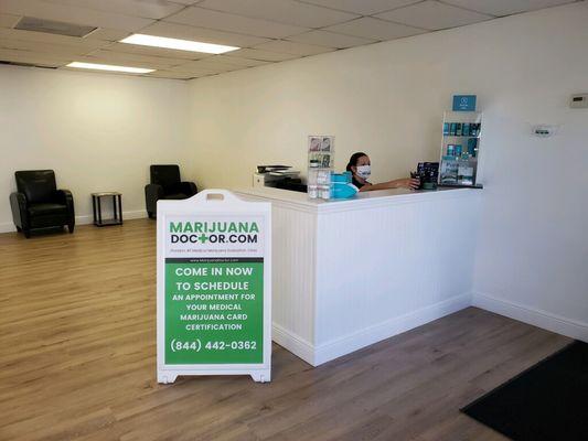 Marijuana Doctor Lehigh Acres front desk