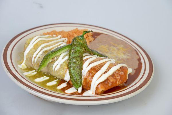 Bandera Burrito, choice of meat, wet in 2 sauces topped with sour cream and fried jalapeno! Be ready for a delicious wet burrito!