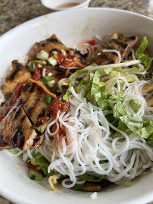 Grilled chicken vermicelli noodle bowl. $10.50.