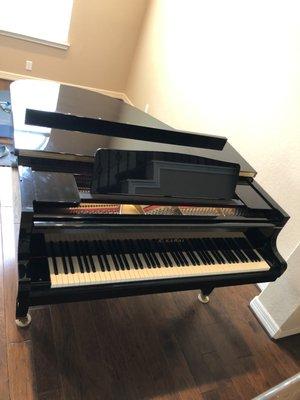 KAWAI grand piano moved from San Antonio to Canyon Lake, Texas 
 #pianomover #pianoforte #sanantonio #texas #kawai #babygrand #grandpiano