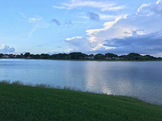 Look how just how ENORMOUS this lake is!