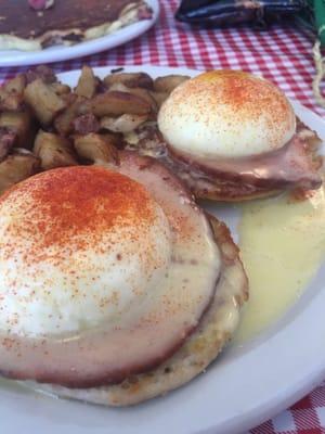 Eggs Benny