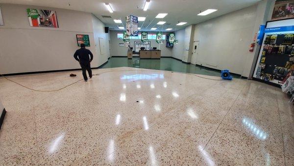 AFTER
VCT TILE STRPPING AND WAXING
COMERCIAL 
SPECIAL PRICE