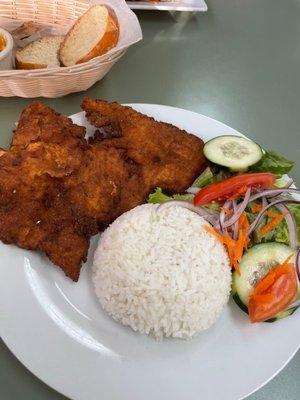 Milanesa de pollo, great breading