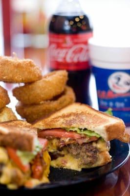 Kickin' Cheeseburger on Texas Toast