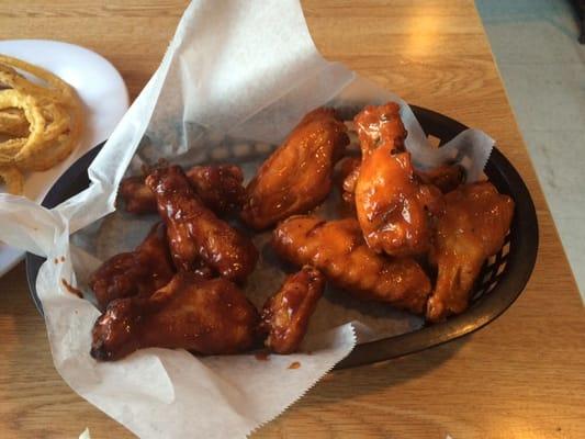 10 wings.  Awesome.  Try the Asian zing!