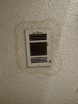 The leaking vent