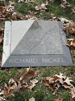 Nickel's death whilst saving the arch from the Board of Trade (designed by Sullivan) kicked off Chicago's preservation movement.