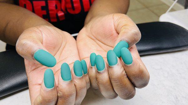 Matte liquid LCN gel nails