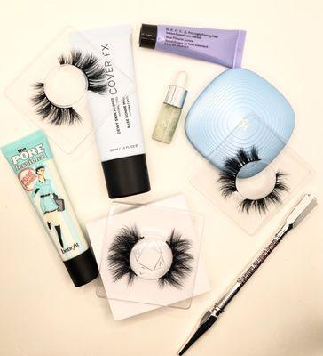 Pretty girl things. Shop your lash needs with us.