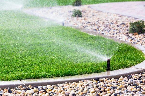 Lawn irrigation sprinkler