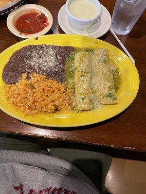 Love their Enchiladas Verdes!