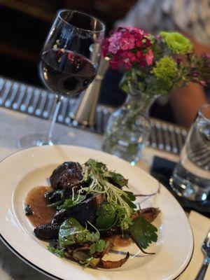 Braised Angus Short Ribs: spinach, mushrooms, chorizo-spiced carrots