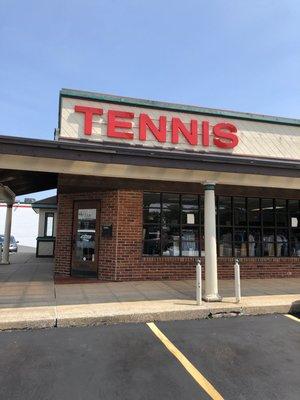 Welcome to the premier tennis shop in St. Louis!