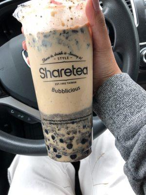 Oreo milk tea (my favorite!) less ice, 80% sweetness. I love that they gave me a ton of Oreo-a lot more than the Dublin location.