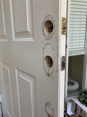 INSTALLING DOOR KNOB