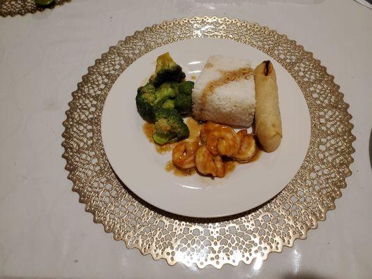 Shrimp & Broccoli with Spring Roll