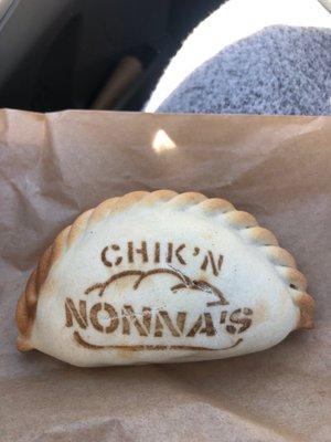 Vegan chik'n empanada