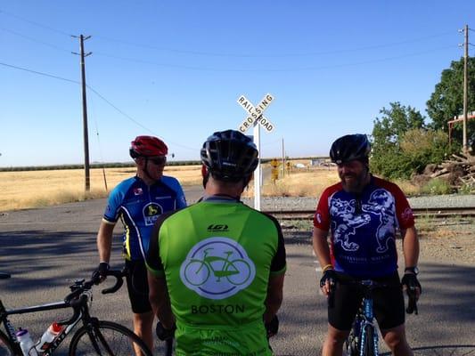 A Saturday OBS group ride regroup point at Warnerville.