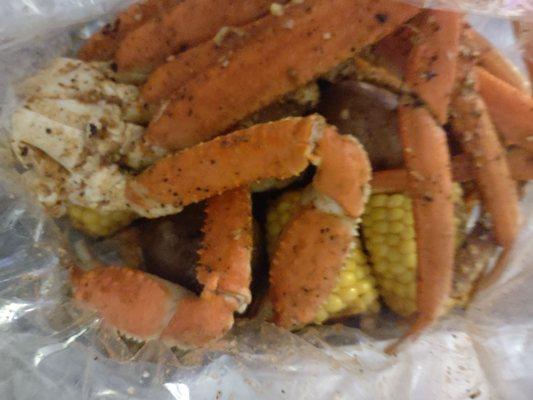 Snow crab, potato and corn