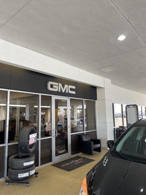 G M C G M C G M C!!!  Service department.