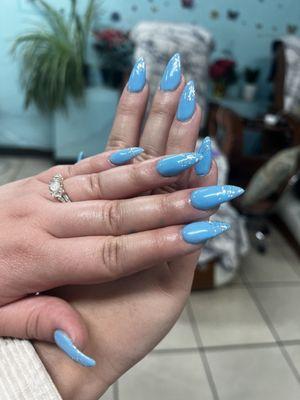 Full set acrylic short stiletto shape color sky blue gel with glitter