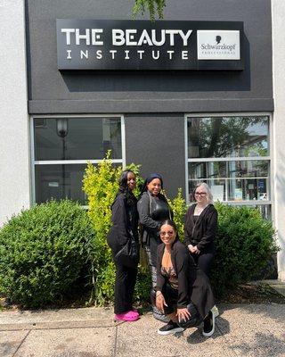 A warm welcome to our June starts at The Beauty Institute ! Your success is our vision and can't wait to see you all shine.