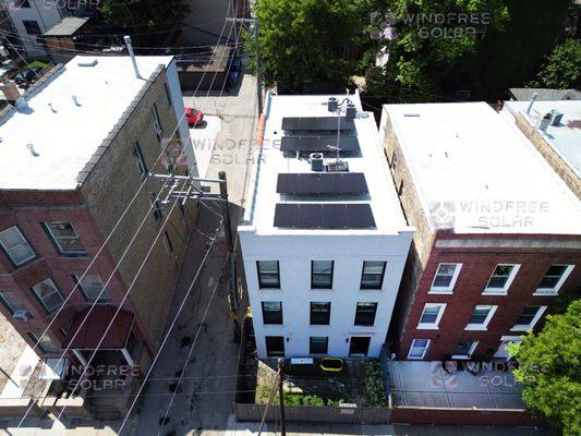 6.4 kW Solar Project installed by Windfree
09/2023 Chicago, IL