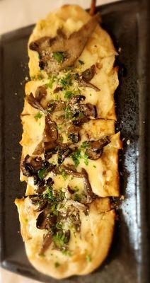 Roasted wild 'shrooms flatbread