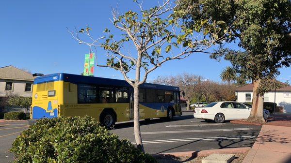 Slo city bus arriving at station