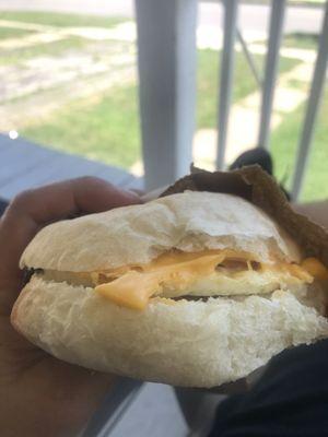 Breakfast sandwich