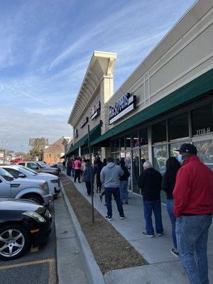 Ridiculous line of customers who preordered and prepaid for their orders. No communication from Nothing Bundt Cakes.