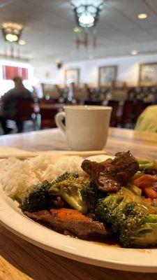 Broccoli Beef, hot tea, dining room