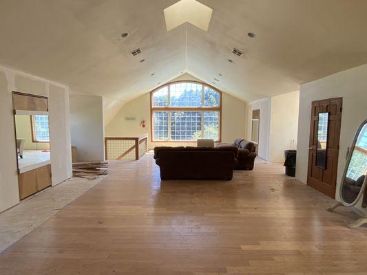 The Bride and her party have a floor to themselves with lots of windows and plenty of mirrors