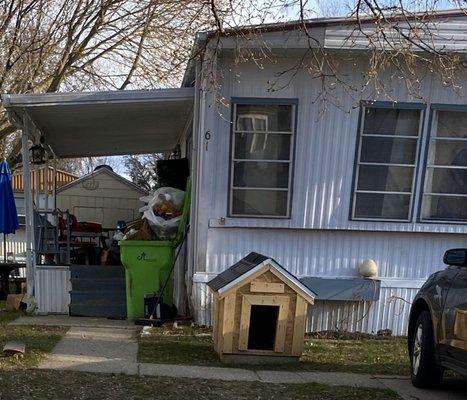 Hey it's a dog house! Classy!