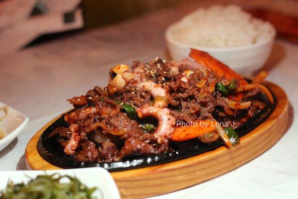 M7. Bulnak Bulgogi ($23.99) - Grilled beef & small octopus stir fry with spicy sauce