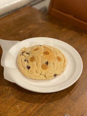 Peanut butter chocolate chip cookie