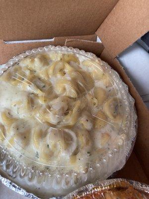 Tortellini Alfredo lunch portion to go! So yummy