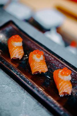 King salmon roll with dry miso