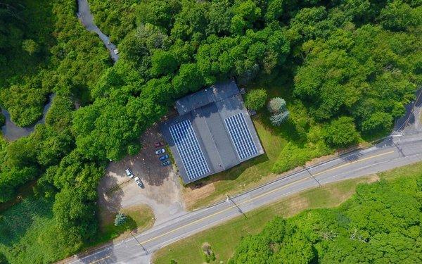 Check out Litchfield Distillery and their new solar array! Smart Roofs Solar is proud to have helped them achieve their clean energy needs!⁣