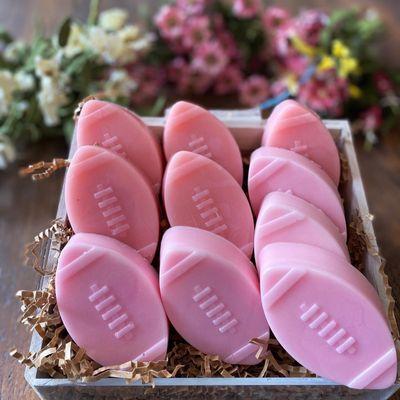 Glycerin and goats milk soap in the scent of Japanese cherry blossom