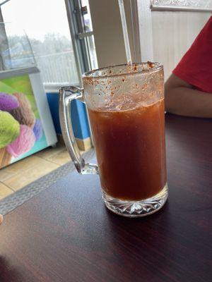 Michelada de modelo negra