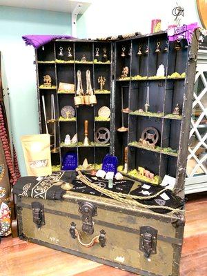 Divination tools and statues to decorate your space.