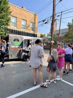 Java Jukebox Food Truck In Action