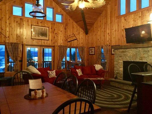 Living area - The Gathering at Bear Tree - Pittsburg NH