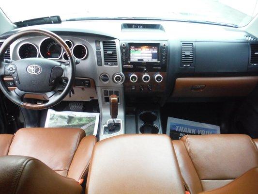 2013 TUNDRA PLATINUM CHOCOLATE LEATHER INTERIOR !!