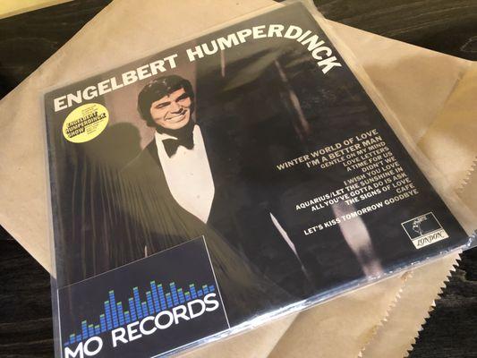 A perfect Englebert Humperdinck LP I needed for a personal signing the next day at the Hollywood Show. Mo Records made it happen!