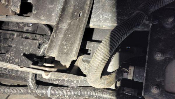 Another cross member missing a mounting bolt