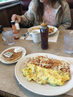 Omelet with cheese and broccoli